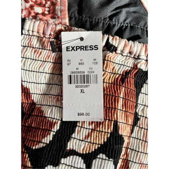 Express Floral Print Linen Blend Ruched Crop top - Picture 5 of 7